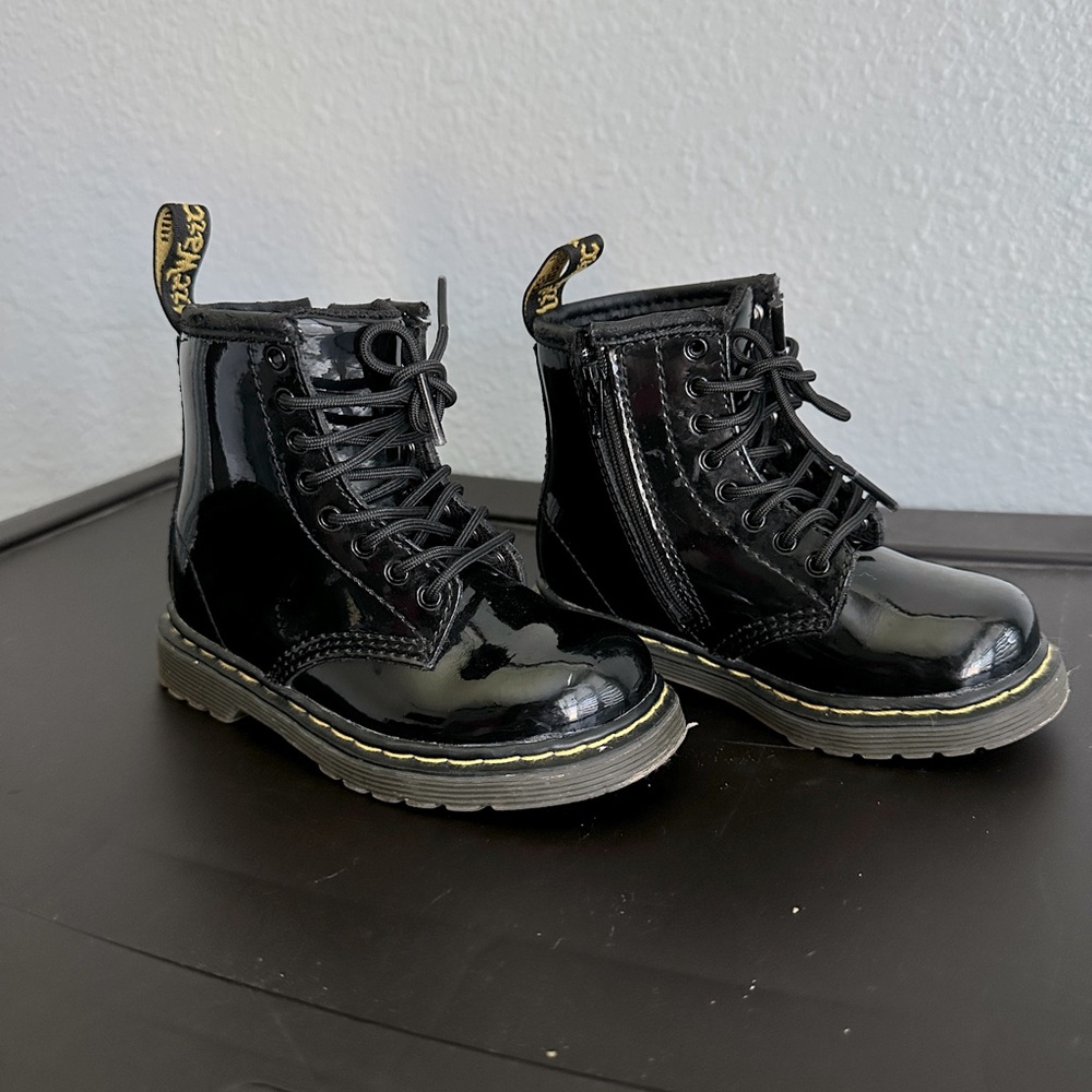 Dr.Martens Black Leather Brookle with Zipper Size 7 - Toddler